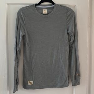 Tracksmith harrier in silver heather